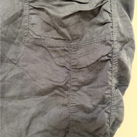 lululemon athletica Charcoal Ruched Capris - Picture 4 of 10